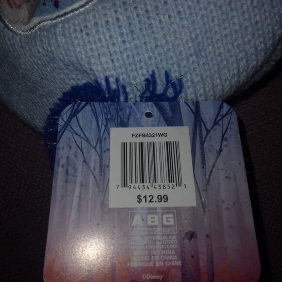 Frozen 2 Anna and Elsa Hat a Glove Set (Children's Size) - Picture 3 of 6